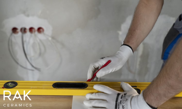 چسب-سرامیک-پرسلان-با-ملات-چه-تفاوتهایی-در-نصب-دارد؟-min