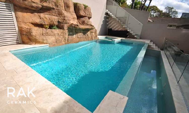 رنگ، طرح و هماهنگی سرامیک با سبک معماری استخر
