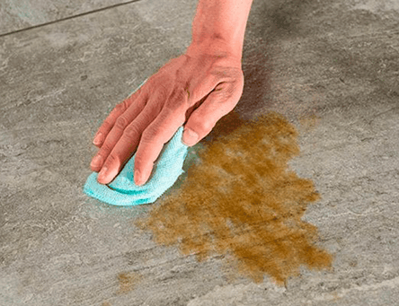 تمیز کردن لکه روغن از سرامیک